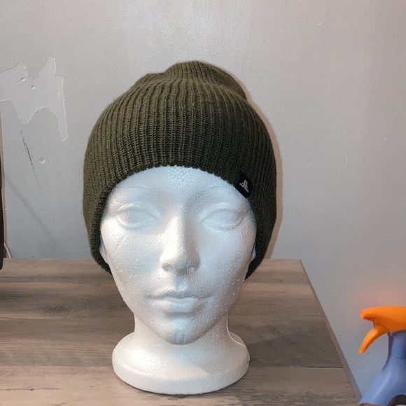 Green beanie - Picture 5 of 5
